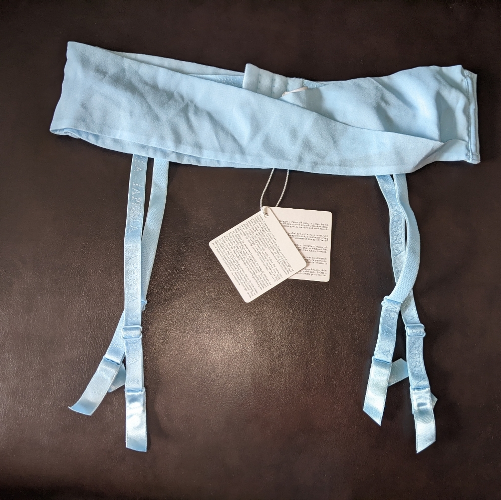 La Perla pale blue silk garter belt 4( Large) NWT - Picture 1 of 5